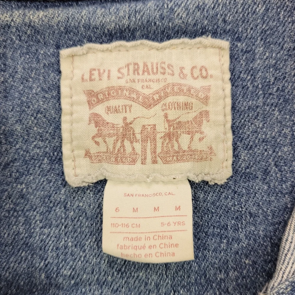 Levis levi little